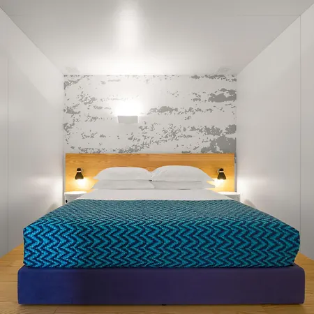 Flattered To Be In Apartman *