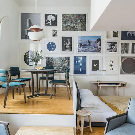 Flattered To Be In Appartamento