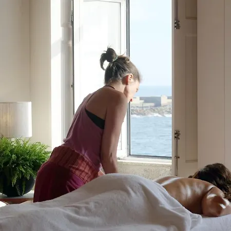 Flattered To Be In Apartment Porto