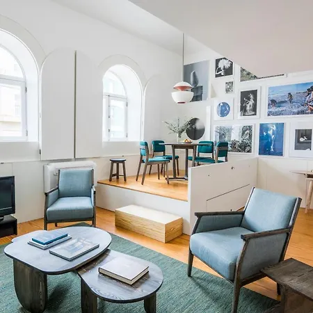 Apartamento Flattered To Be In