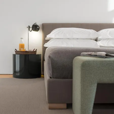 Flattered To Be In Apartment Porto