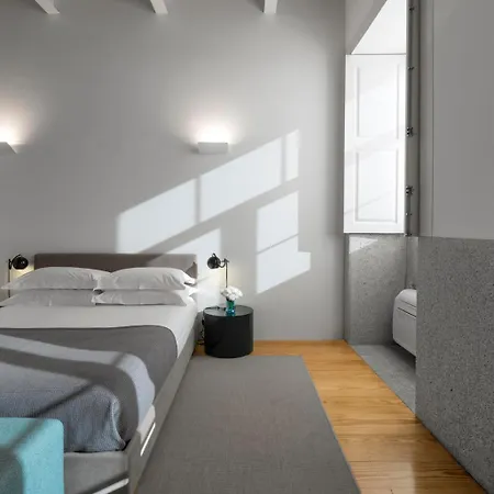 Flattered To Be In Apartamento Porto