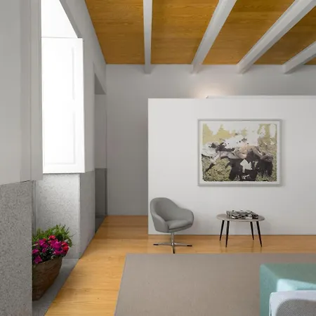 Flattered To Be In Apartment Porto