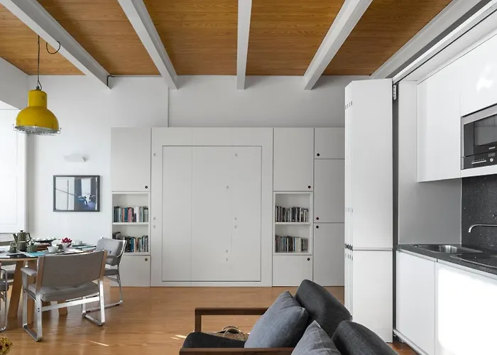 Flattered To Be In Appartamento *