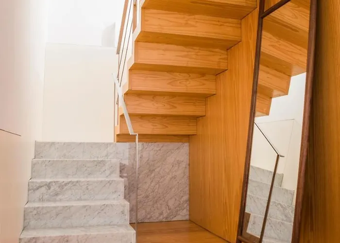 Flattered To Be In * بورتو