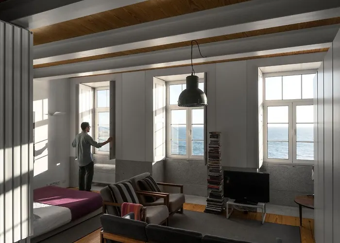 Flattered To Be In شقة *