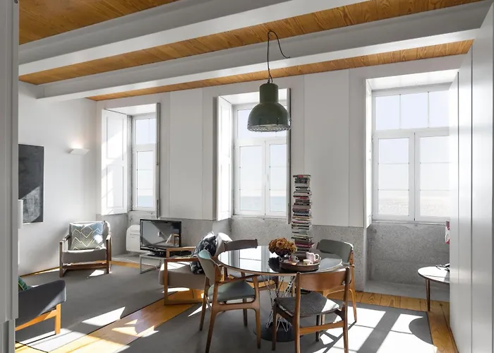 شقة Flattered To Be In